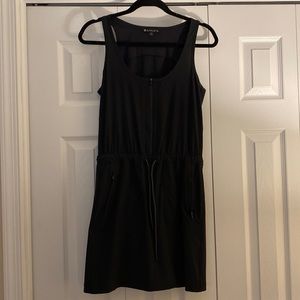 Athlete Expedition Dress - EXCELLENT condition.